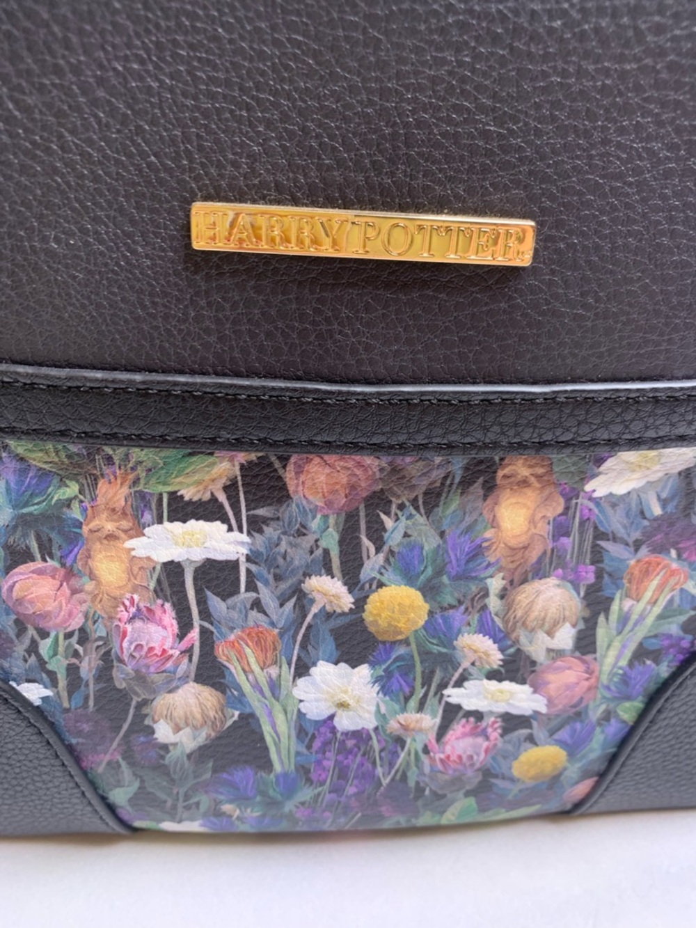 BoxLunch Exclusive Harry Potter Botanical Pets Handbag Hedwig Crookshanks Floral - Picture 3 of 12